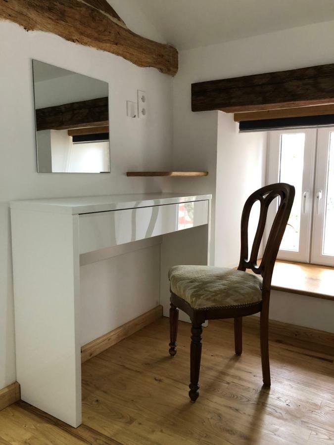 The Walnut Tree Gite Le Dorat Exterior foto
